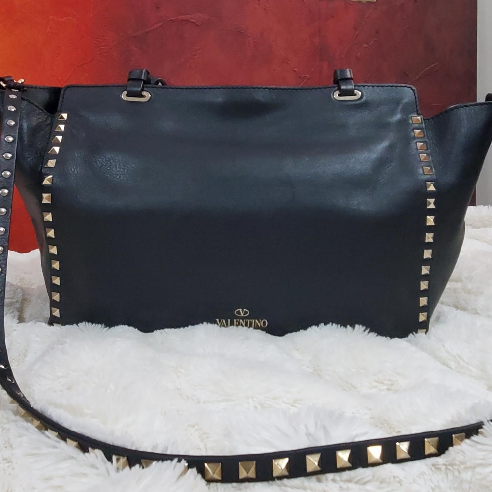 "SOLD "Valentino Garavani Rockstud leather tote - Picture 5 of 14